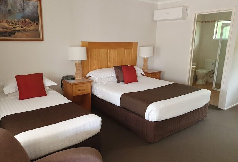 Семейный Номер Базовый, Mcnevins Maryborough Motel