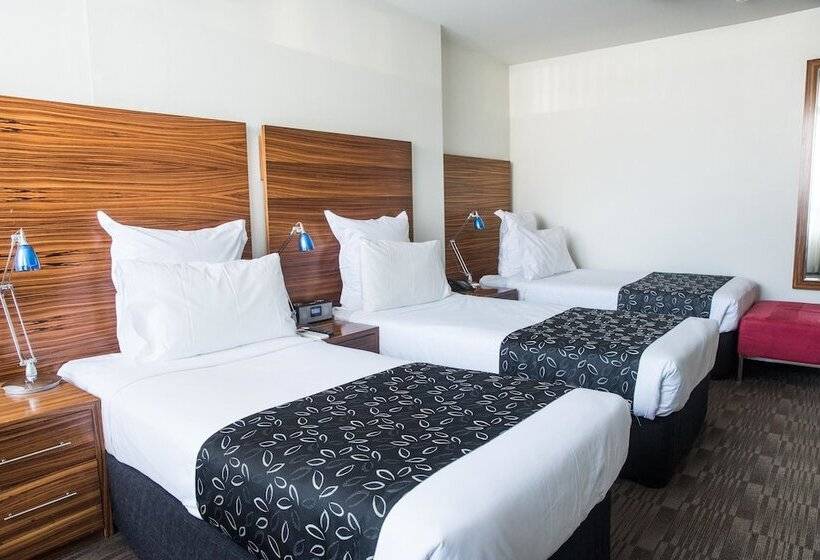 스탠다드 트리플 룸, Cambridge Hotel Sydney