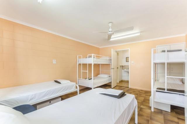Кровать в Общей Комнате, Civic Guesthouse