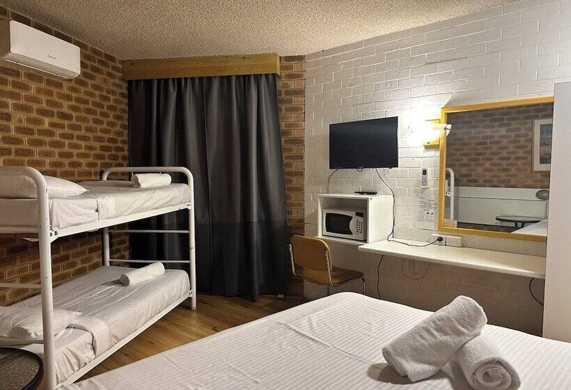 Семейный Номер, Marco Polo Motor Inn  Sydney