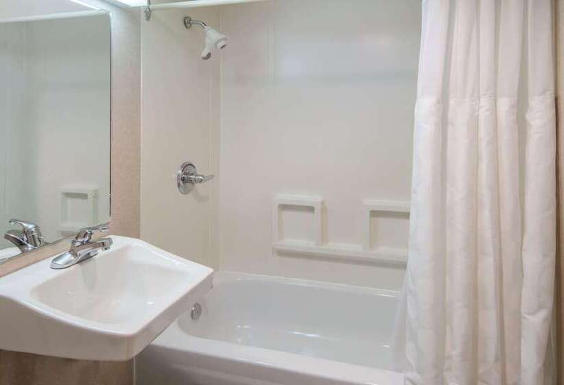 스탠다드 룸 더블 침대 2개, Ramada Plaza By Wyndham Calgary Downtown