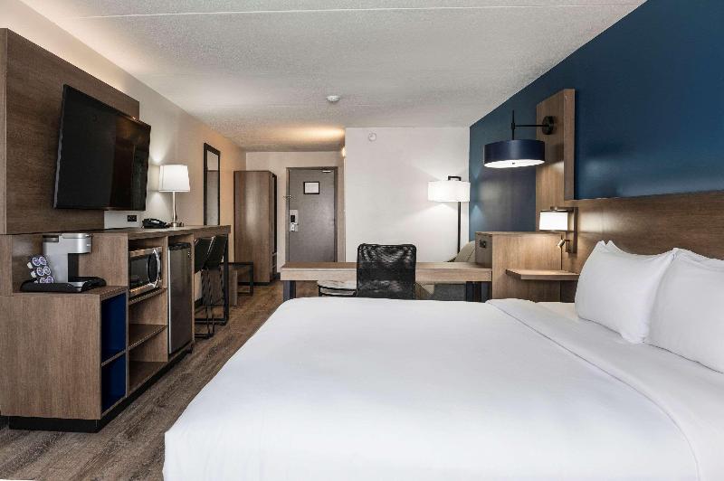Стандартный Номер Кровать Кинг, Quality Inn & Conference Centre Kingston Central