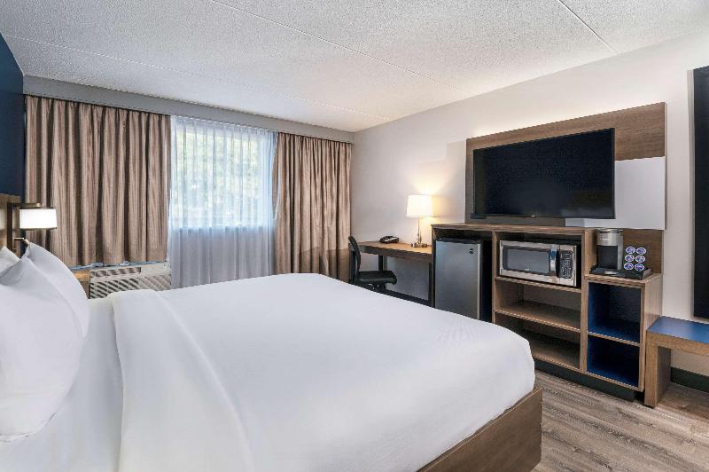 Стандартный Номер Кровать Кинг, Quality Inn & Conference Centre Kingston Central