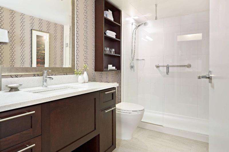 キングサイドベッドのスタンダードワンルーム, Residence Inn By Marriott Vancouver Downtown