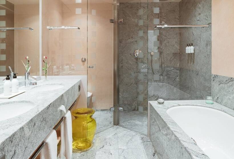 اتاق لوکس, Tschuggen Grand Hotel   The Leading Hotels Of The World