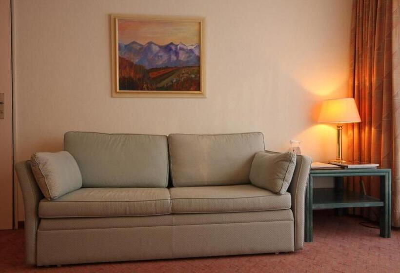 سوییت جونیور با بالکن, Central Sporthotel Davos