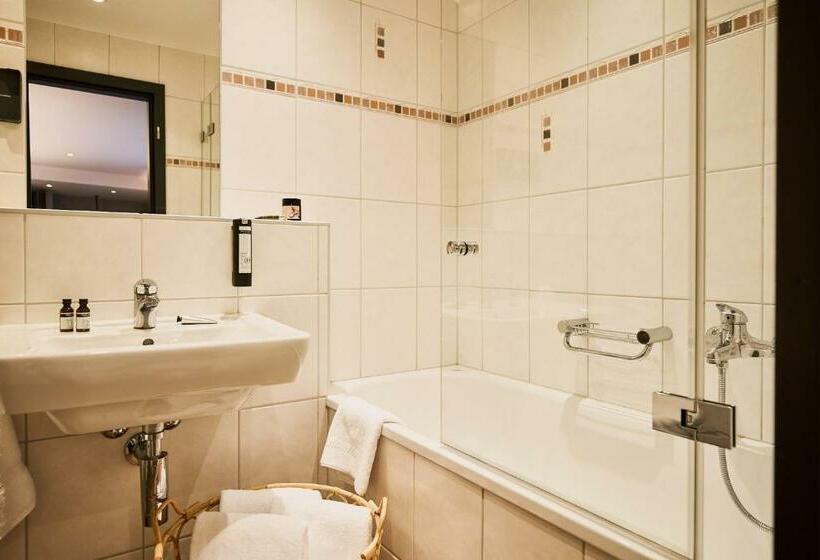 Standardrum, The Hey Hotel