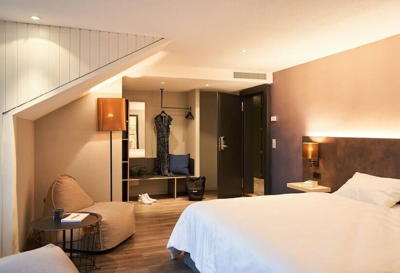 Номер Стандарт Индивидуальный, The Hey Hotel
