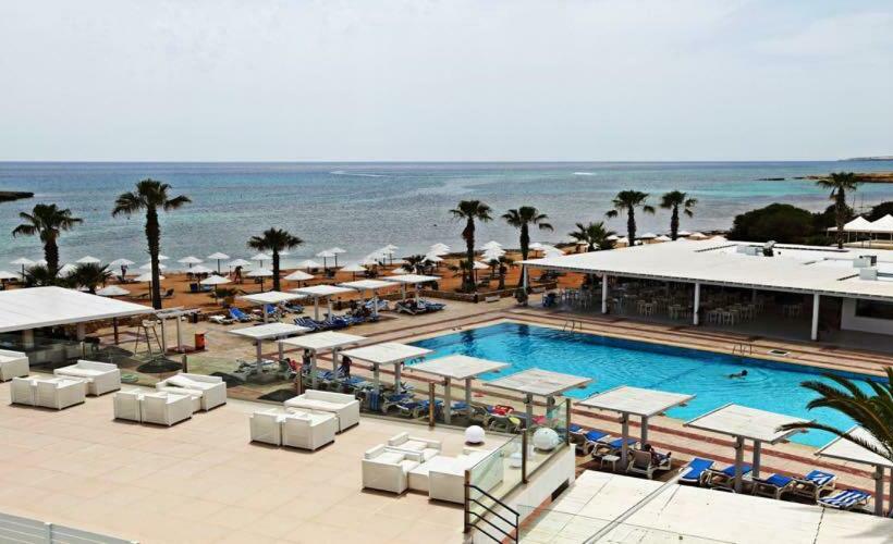 اتاق خانوادگی با چشم‌انداز دریا, Dome Beach Marina Hotel & Resort