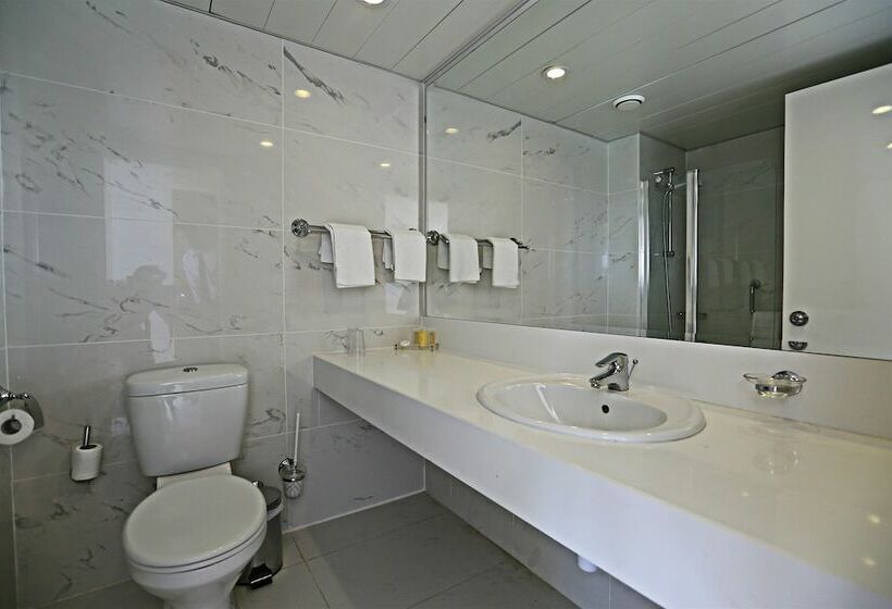 Семейный Номер Вид на Море, Dome Beach Marina Hotel & Resort