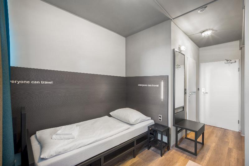 Economy Zimmer, Bristol Berlin