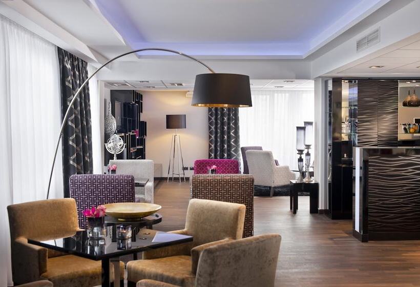 Club Suite, Palace Berlin
