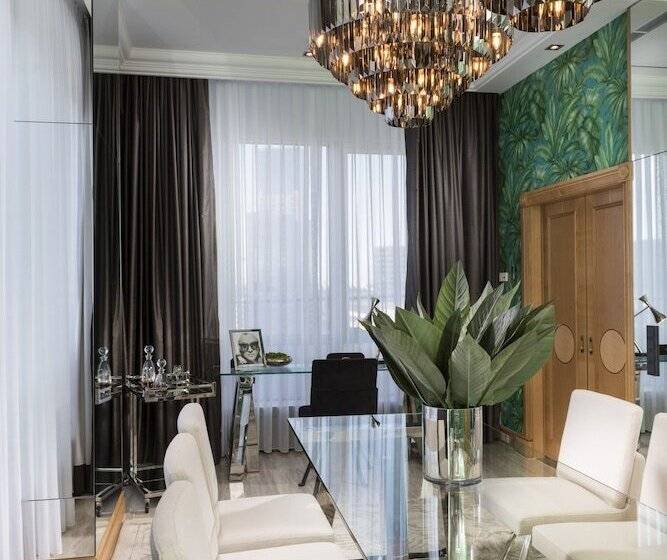 Königs Suite, Palace Berlin
