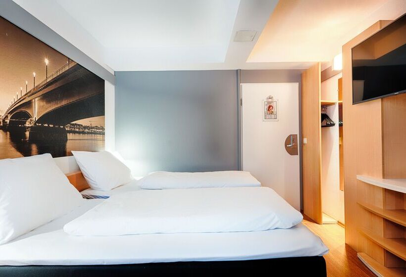 Номер Стандарт, B&b Hotel Bonn City