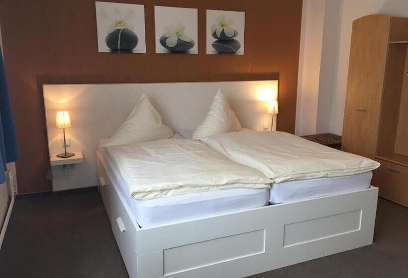 اتاق استاندارد, Das Hotelchen