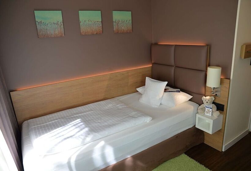 Номер Стандарт, Best Western Hotel Hohenzollern