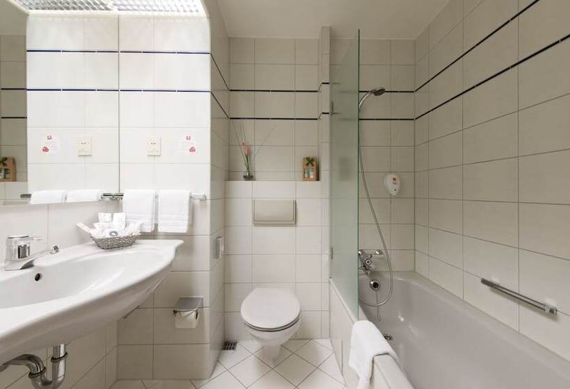 اتاق سوپریور, Leonardo Hotel Köln