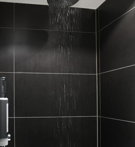 Люкс, Leoso Hotel Leverkusen