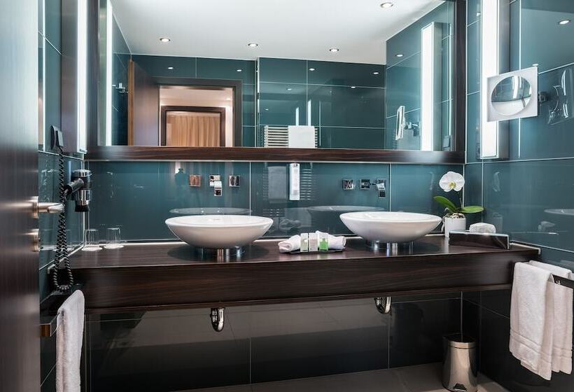 Люкс, Leoso Hotel Leverkusen