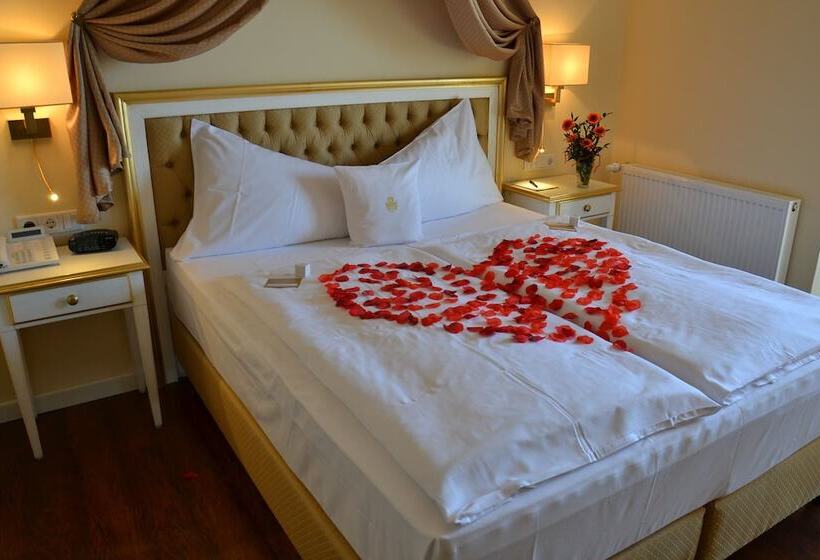 اتاق استاندارد, Burghotel Staufenberg