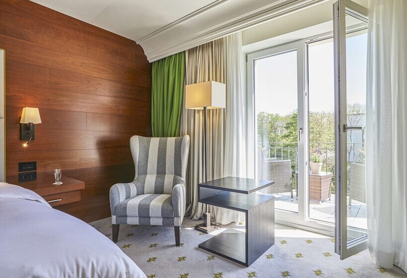 غرفة ديلوكس, Hilton Frankfurt Gravenbruch