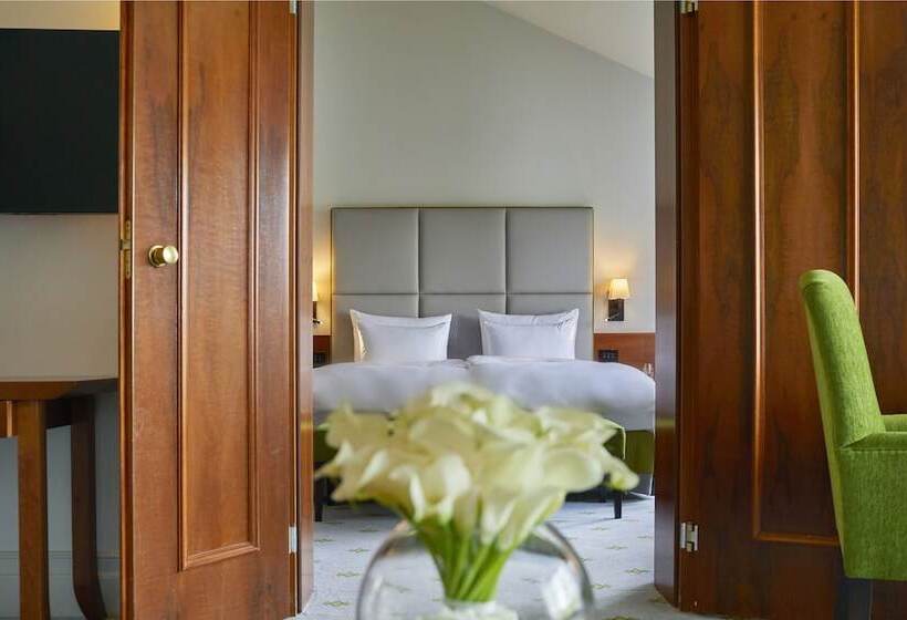 سوییت جونیور لوکس, Hilton Frankfurt Gravenbruch