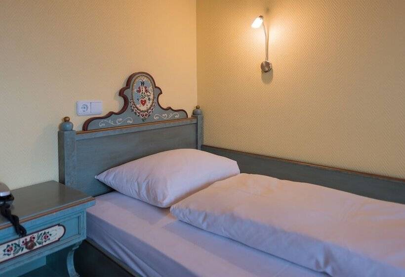 اتاق استاندارد یک نفره, Tagungshotel Höchster Hof