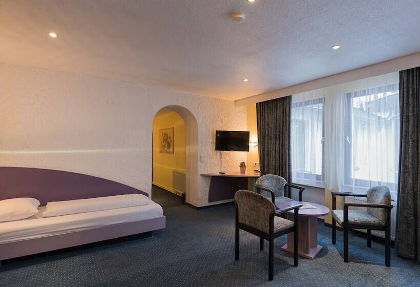标准三人间, Tagungshotel Höchster Hof
