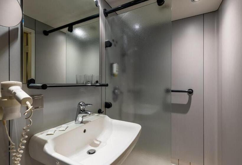 غرفة قياسية, Baden Baden