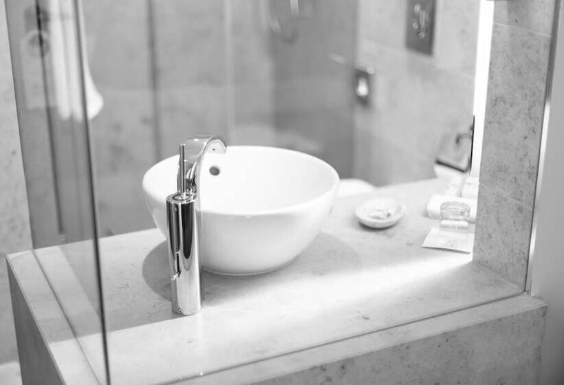 اتاق استاندارد یک نفره, Waldhotel Stuttgart