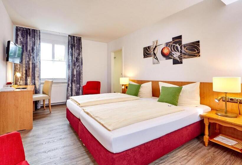 Четырехместный Номер Superior, Zum Turm     Apartments Und Gästezimmer