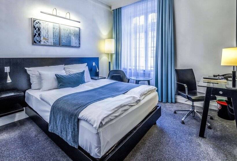 이코노미 룸, Scandic Palace