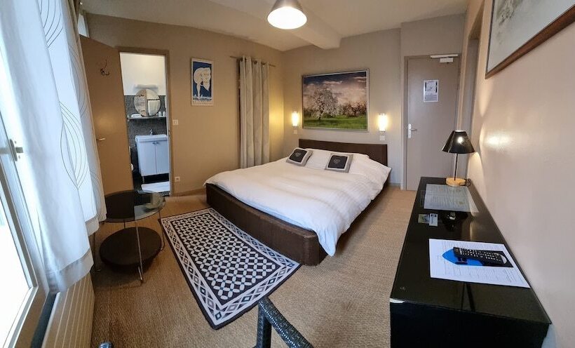 Номер Стандарт, L Auberge Du Cochon D Or