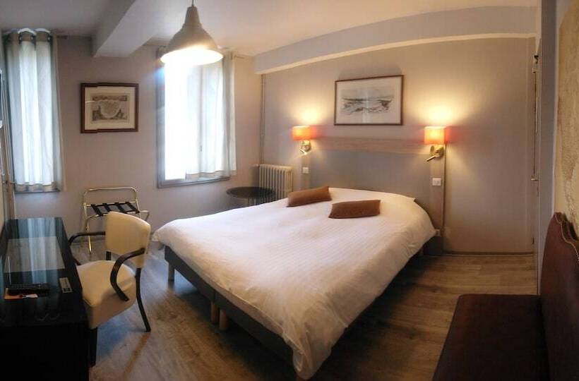 Номер Стандарт, L Auberge Du Cochon D Or
