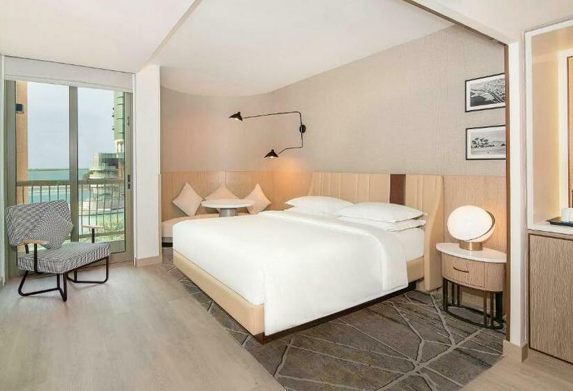 Номер Классика Кровать Кинг, Sheraton Abu Dhabi Hotel & Resort