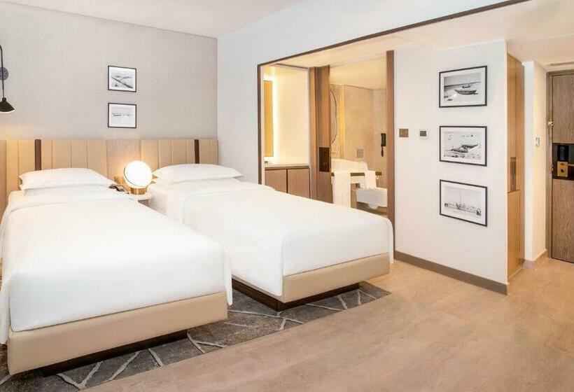 Номер Клуб, Sheraton Abu Dhabi Hotel & Resort