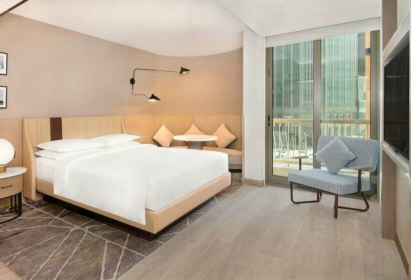 Chambre Club, Sheraton Abu Dhabi Hotel & Resort