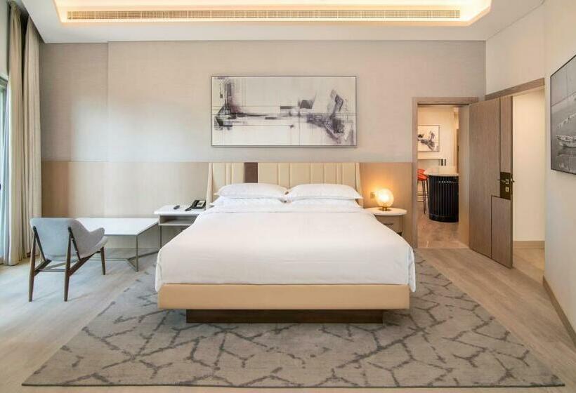 Люкс Real 2 Спальни, Sheraton Abu Dhabi Hotel & Resort