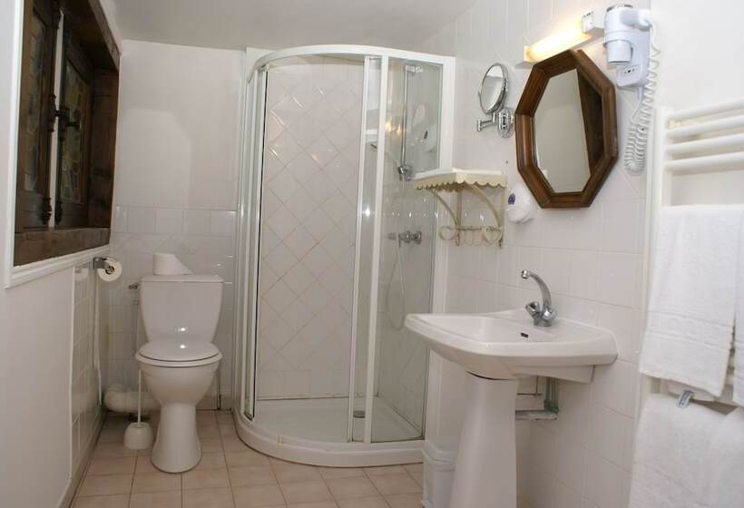 Номер Стандарт, Hostellerie Du Château De L Isle