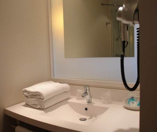 Семейный Номер, Ibis Styles Chinon