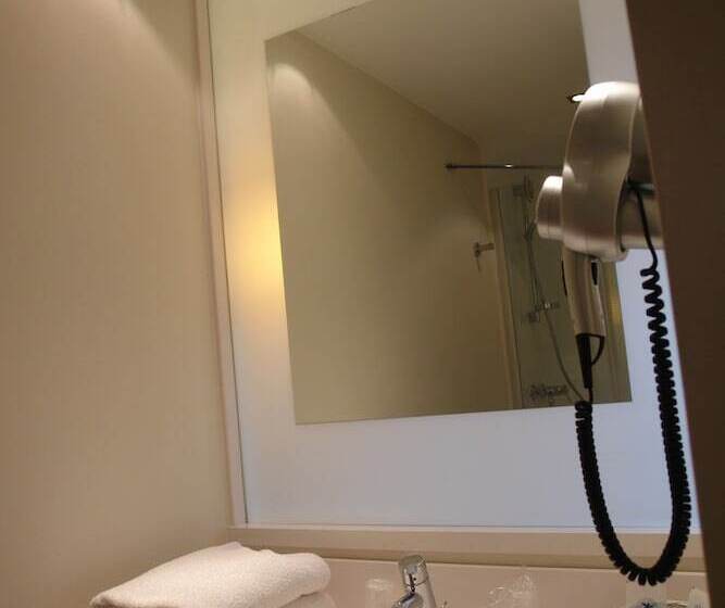Семейный Номер, Ibis Styles Chinon