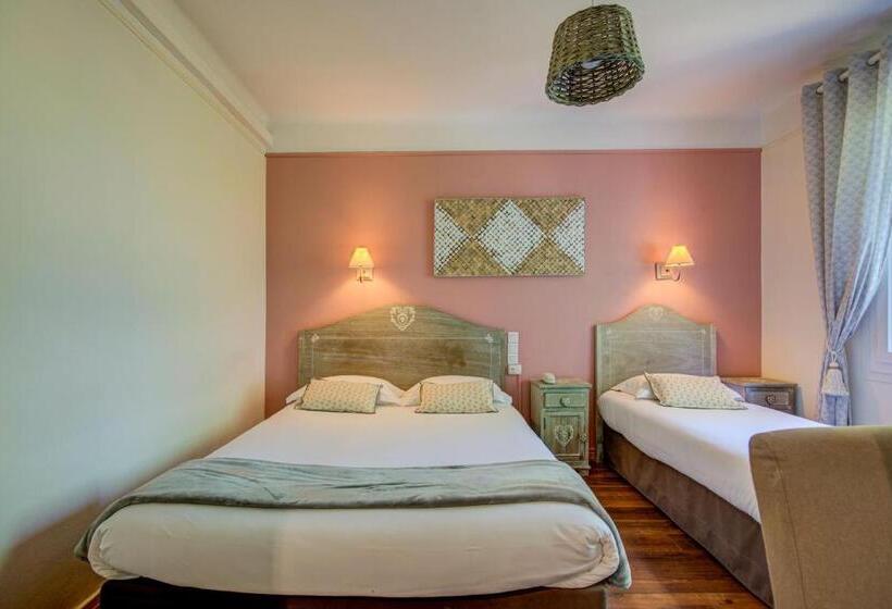 Номер Стандарт Трехместный, Logis Hotel Le Blason De Provence