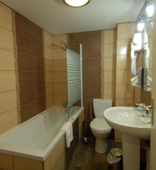 Номер Стандартный с Видом, Logis   Hôtel & Restaurant Le Bellevue