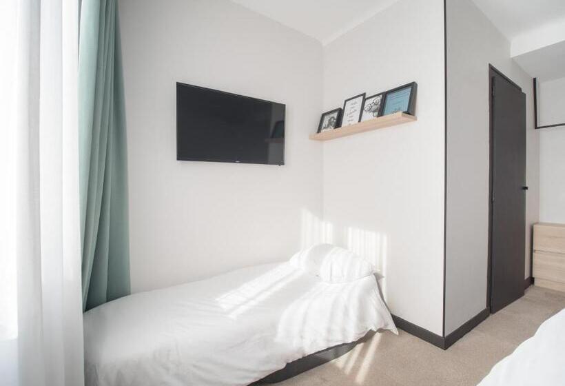 اتاق استاندارد سه نفره, Urban Style Hotel De France