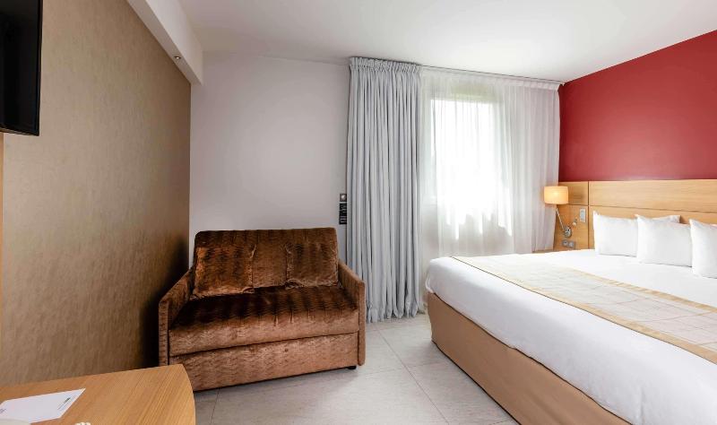 Семейный Номер, Best Western Plus Le Lavarin