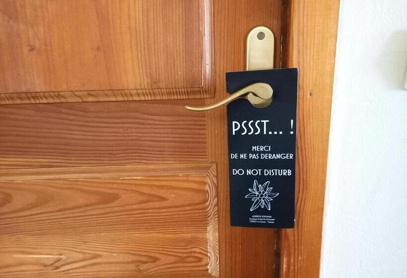 Номер Стандарт, Auberge Edelweiss
