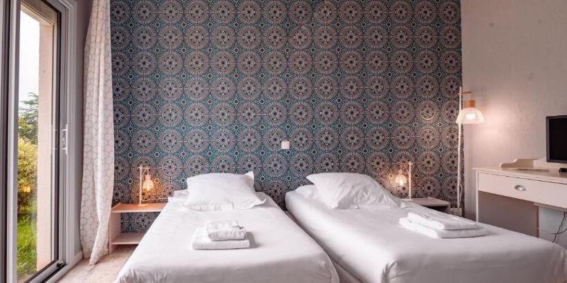 Номер Стандарт с Террасой, Hôtel Restaurant La Voile Bleue