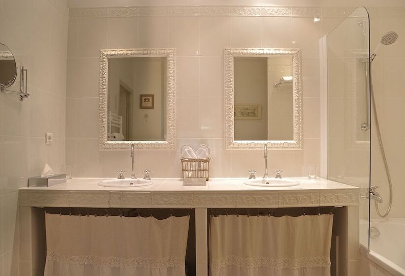 سوییت جونیور, Les Glycines   Hôtel & Spa   Teritoria
