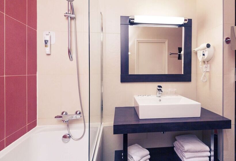 Номер Стандарт Трехместный, Mercure Maurepas Saint Quentin