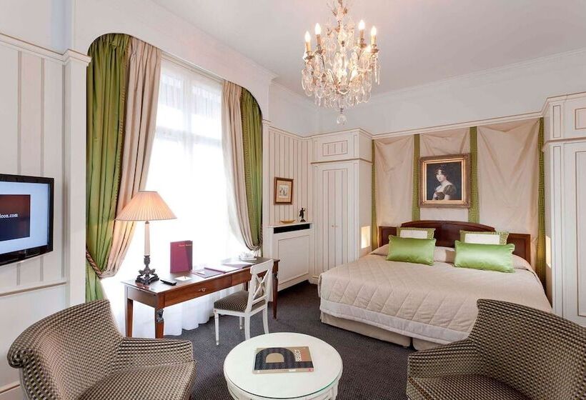 Полулюкс, Hôtel Napoleon Paris